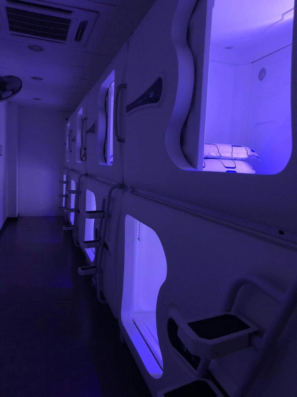Capsule Inn 亞庇 外观 照片