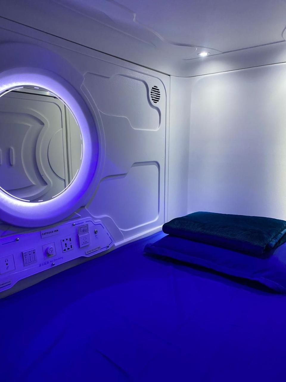 Capsule Inn 亞庇 外观 照片